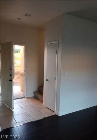 1432 Evening Song Avenue, Henderson, NV 89012