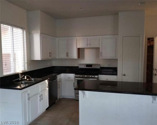 1432 Evening Song Avenue, Henderson, NV 89012