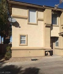 1432 Evening Song Avenue, Henderson, NV 89012