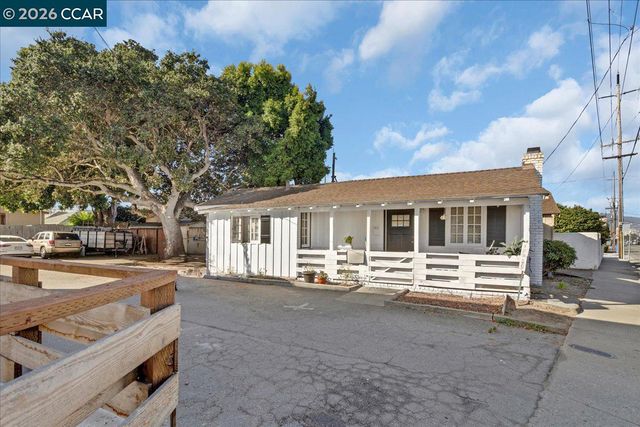 1230 Del Monte Ave, Monterey, CA 93940