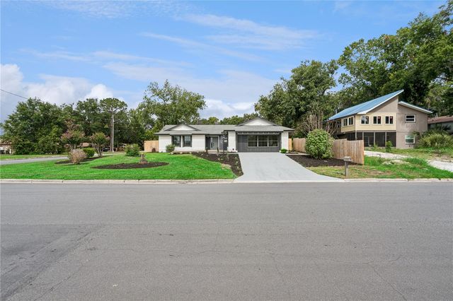 1500 WEST AVENUE, Clermont, FL 34711