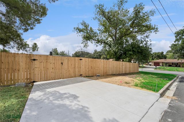 1500 WEST AVENUE, Clermont, FL 34711