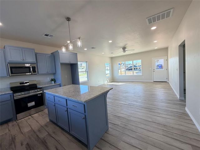 801 W Franklin Street, Shawnee, OK 74804