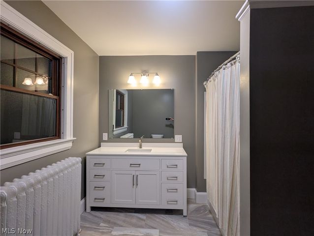 13971 Lake Avenue, Lakewood, OH 44107