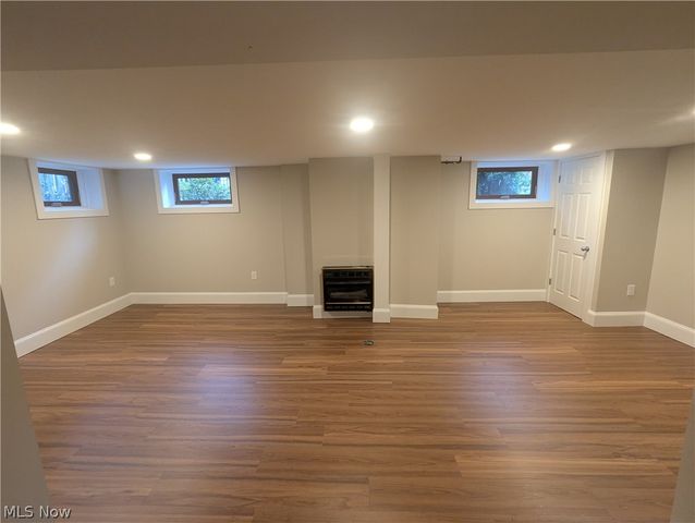 13971 Lake Avenue, Lakewood, OH 44107