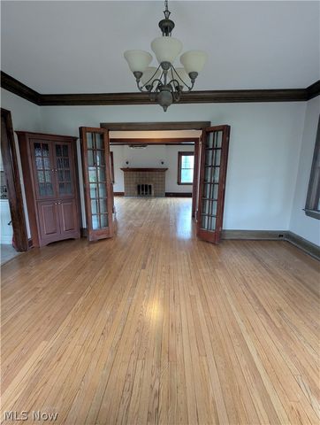 13971 Lake Avenue, Lakewood, OH 44107