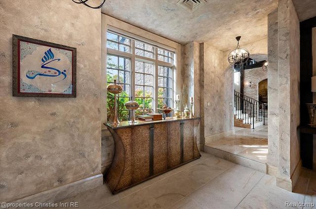 3701 Northwood, West Bloomfield, MI 48324