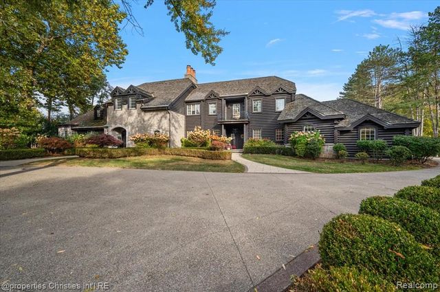 3701 Northwood, West Bloomfield, MI 48324