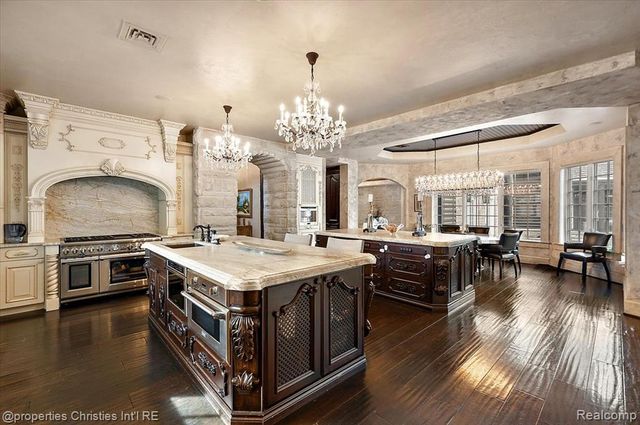 3701 Northwood, West Bloomfield, MI 48324