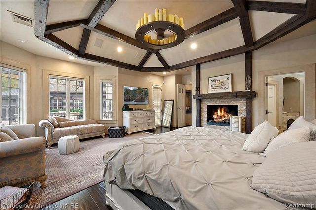 3701 Northwood, West Bloomfield, MI 48324