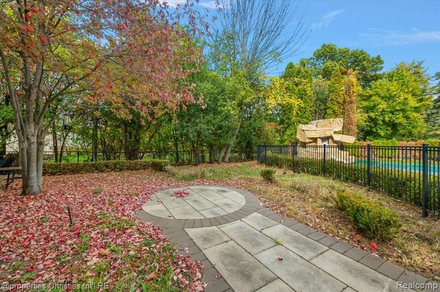 3701 Northwood, West Bloomfield, MI 48324