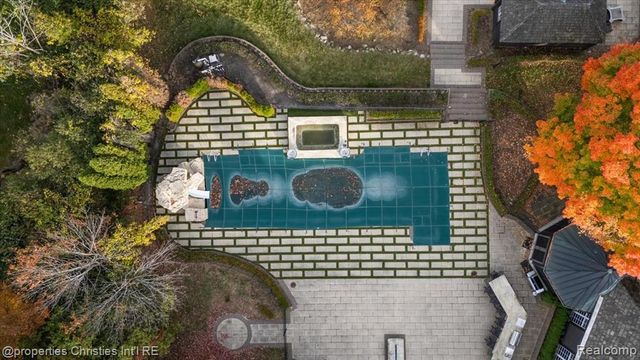 3701 Northwood, West Bloomfield, MI 48324