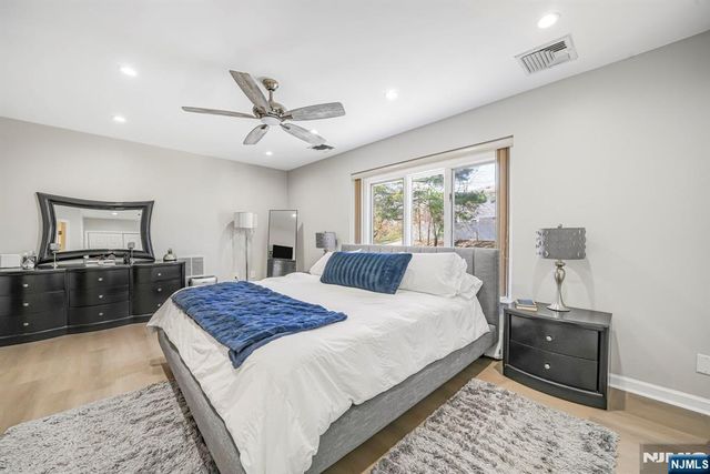 855 Valley Brook Avenue 1B, Lyndhurst, NJ 07071