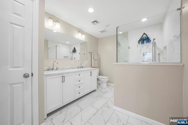 855 Valley Brook Avenue 1B, Lyndhurst, NJ 07071