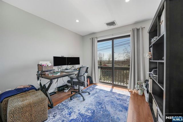 855 Valley Brook Avenue 1B, Lyndhurst, NJ 07071