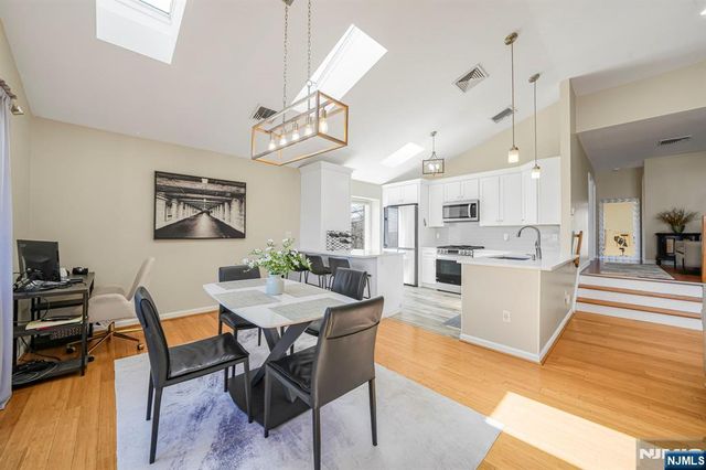 855 Valley Brook Avenue 1B, Lyndhurst, NJ 07071