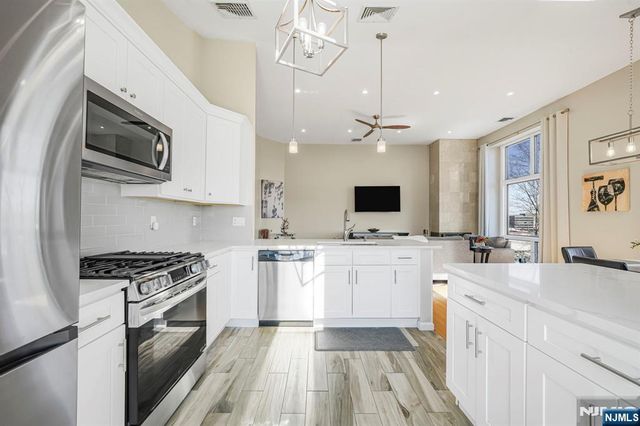 855 Valley Brook Avenue 1B, Lyndhurst, NJ 07071