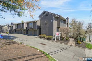 855 Valley Brook Avenue 1B, Lyndhurst, NJ 07071