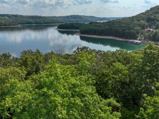 Edgewater Drive, Eureka Springs, AR 72631