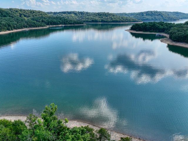 Edgewater Drive, Eureka Springs, AR 72631