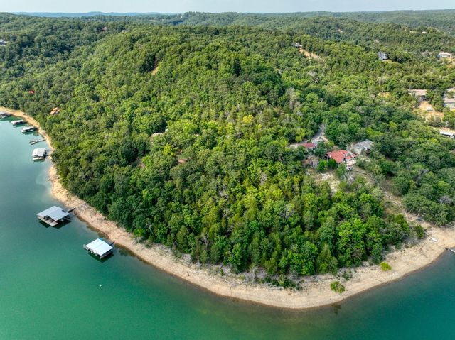 Edgewater Drive, Eureka Springs, AR 72631