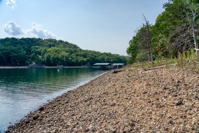 Edgewater Drive, Eureka Springs, AR 72631