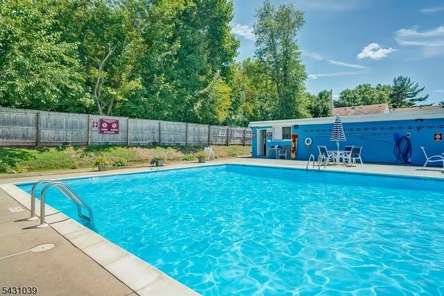 53 Sandra Circle 3, Westfield Town, NJ 07090