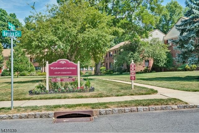 53 Sandra Circle 3, Westfield Town, NJ 07090
