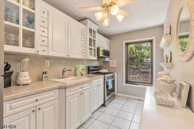 53 Sandra Circle 3, Westfield Town, NJ 07090