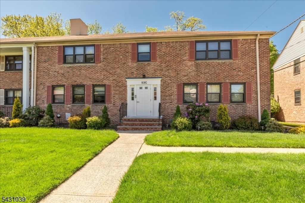 53 Sandra Circle 3, Westfield Town, NJ 07090