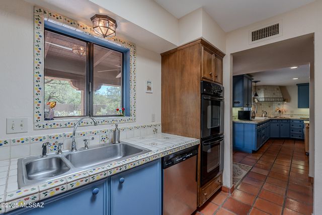 32 Circulo De Prado, Tubac, AZ 85646