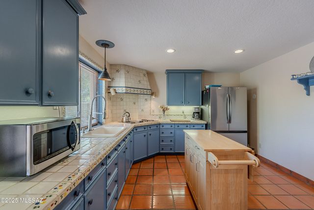 32 Circulo De Prado, Tubac, AZ 85646