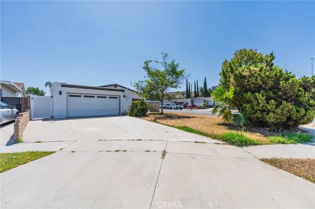 4141 E Addington Avenue, Anaheim, CA 92807