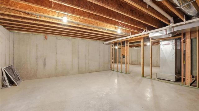 20027 Cornice Street, Spring Hill, KS 66083