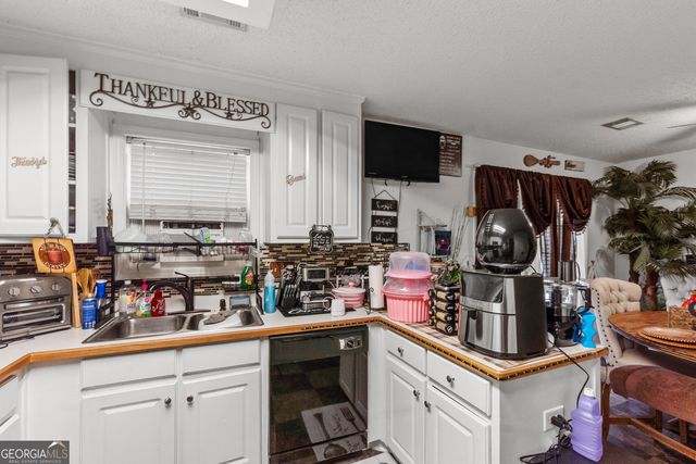 155 River Forest Drive NE, Milledgeville, GA 31061