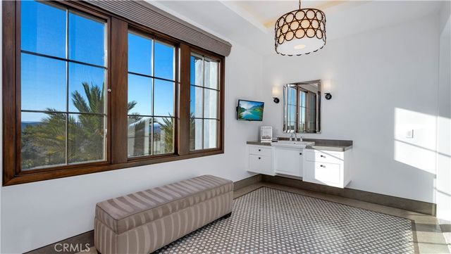 2 Thomas Road, Ladera Ranch, CA 92694