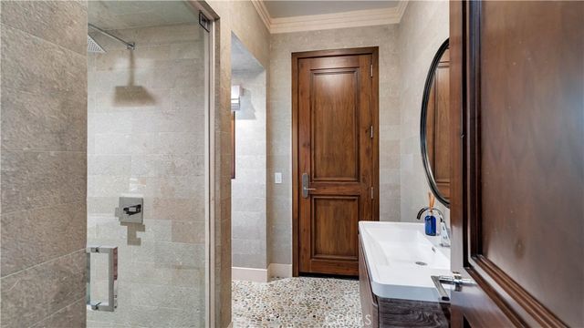 2 Thomas Road, Ladera Ranch, CA 92694