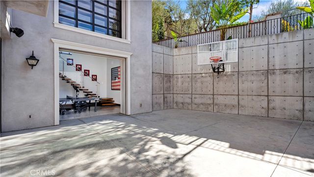 2 Thomas Road, Ladera Ranch, CA 92694