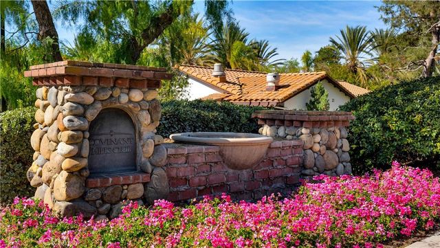 2 Thomas Road, Ladera Ranch, CA 92694