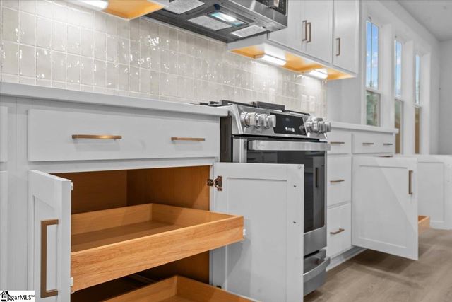 462 Amaryllis Lane, Woodruff, SC 29388