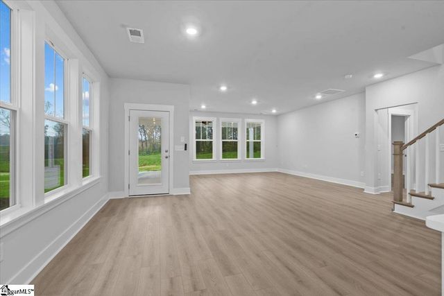 462 Amaryllis Lane, Woodruff, SC 29388