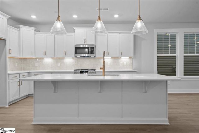 462 Amaryllis Lane, Woodruff, SC 29388