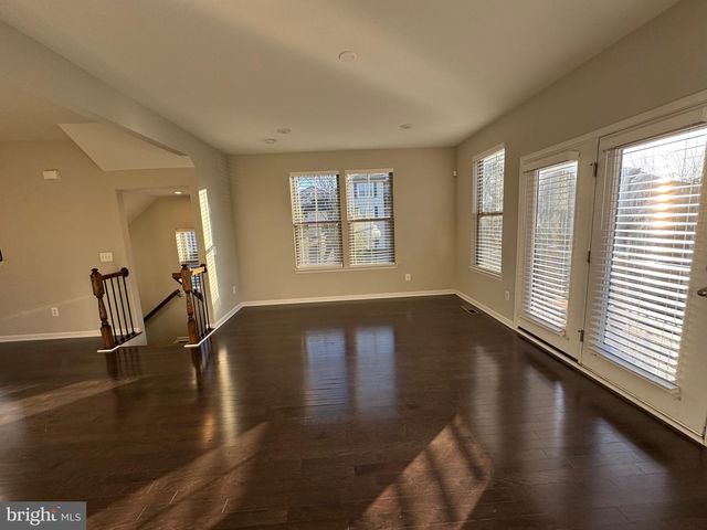 120 TOLOCKA TER NE, Leesburg, VA 20176