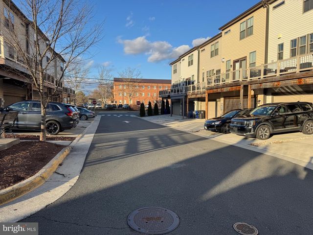 120 TOLOCKA TER NE, Leesburg, VA 20176