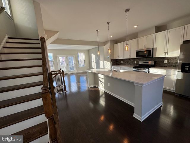 120 TOLOCKA TER NE, Leesburg, VA 20176