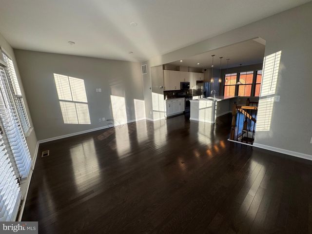 120 TOLOCKA TER NE, Leesburg, VA 20176