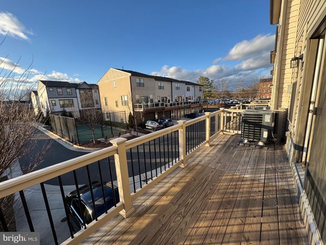 120 TOLOCKA TER NE, Leesburg, VA 20176