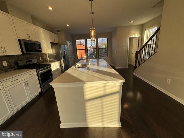 120 TOLOCKA TER NE, Leesburg, VA 20176