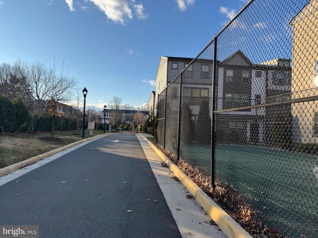 120 TOLOCKA TER NE, Leesburg, VA 20176