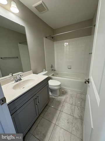 120 TOLOCKA TER NE, Leesburg, VA 20176